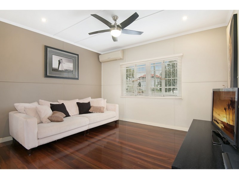 57 Twelfth Avenue, Kedron QLD 4031