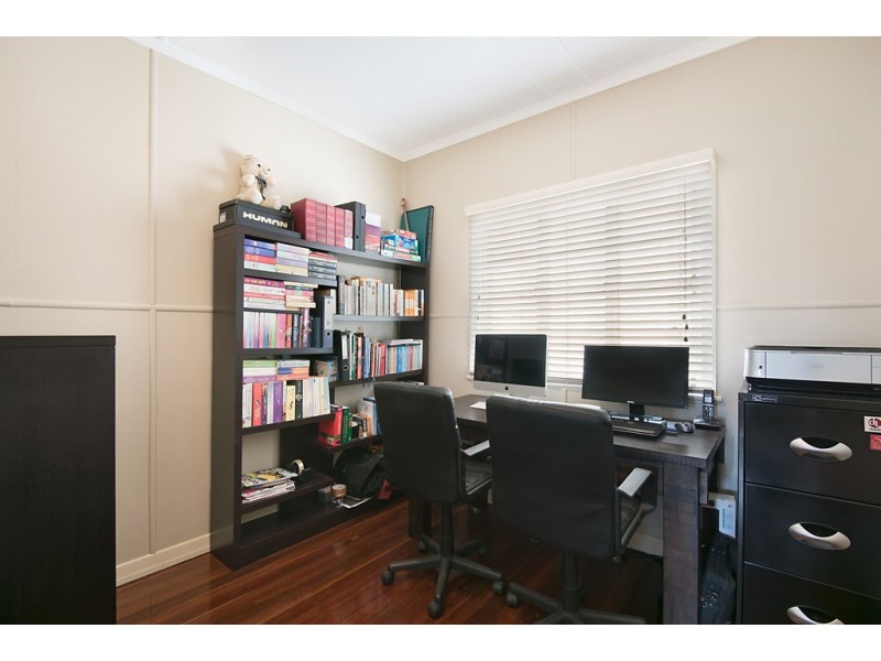 57 Twelfth Avenue, Kedron QLD 4031