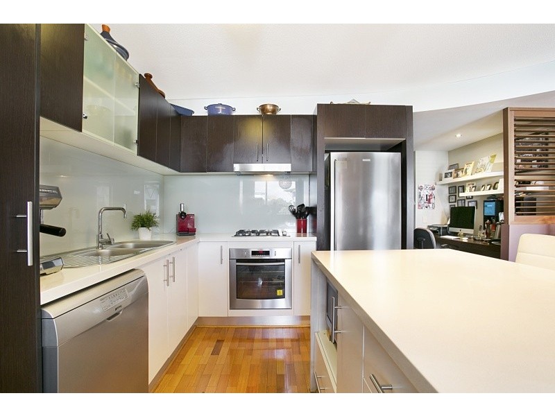 6/110 Commercial Road, Teneriffe QLD 4005