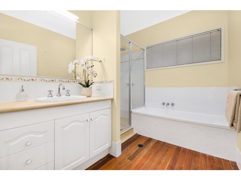 24 Merehaye Street, Wooloowin QLD 4030