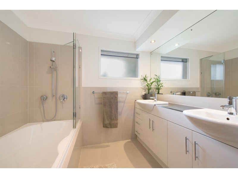 6 Lovedale Street, Wilston QLD 4051