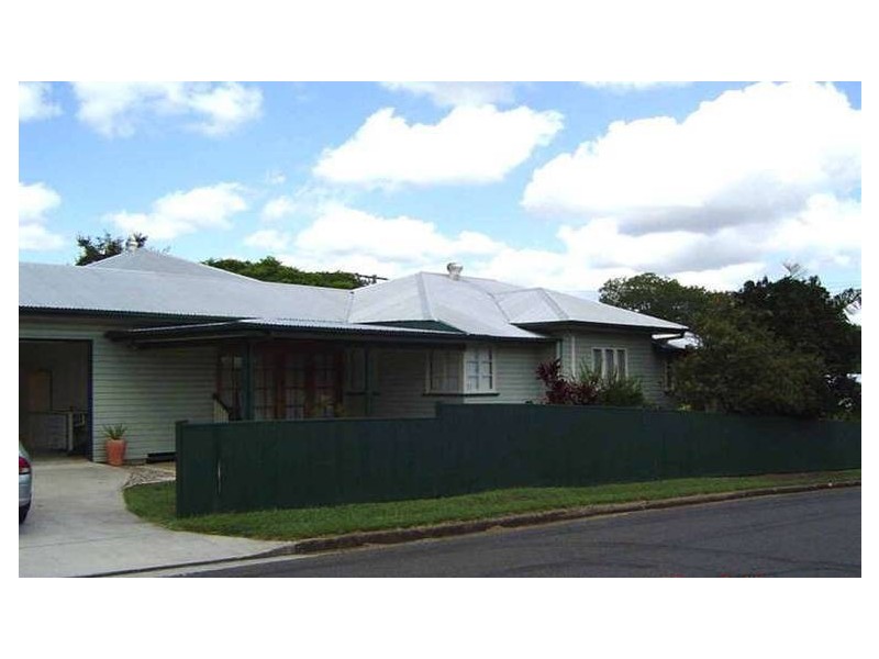 32 Brickfield St, Windsor QLD 4030