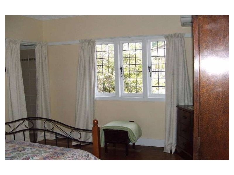 32 Brickfield St, Windsor QLD 4030