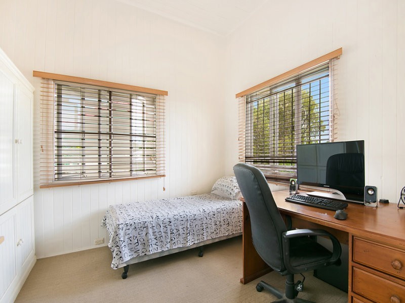 19 Oliver Street, Kedron QLD 4031