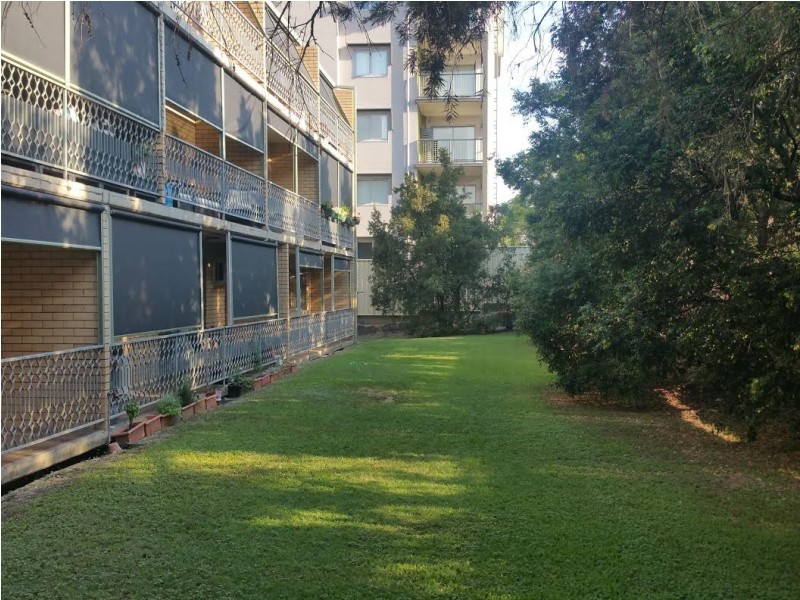 2/3 Thondley St, Windsor QLD 4030