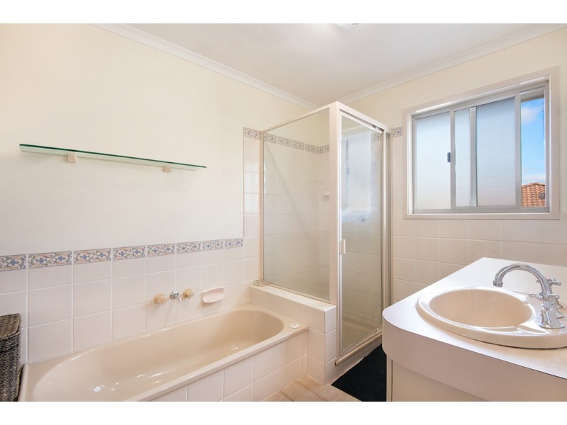 1 Gregory Place, Albany Creek QLD 4035