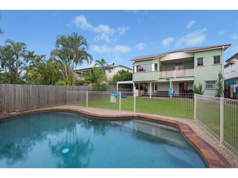 26 Eleventh Avenue, Kedron QLD 4031