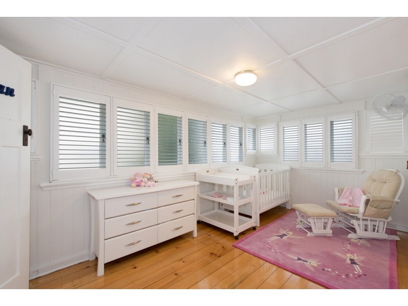 26 Eleventh Avenue, Kedron QLD 4031