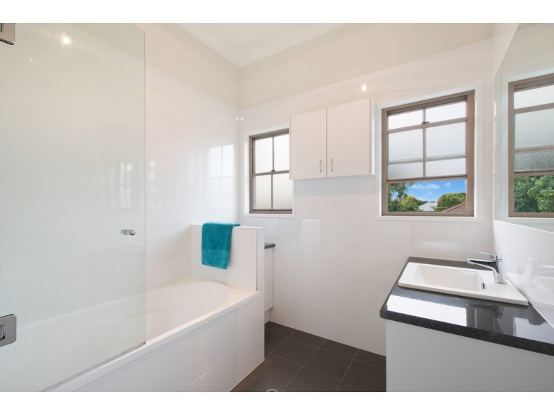 26 Eleventh Avenue, Kedron QLD 4031