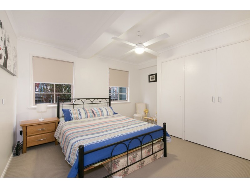 26 Eleventh Avenue, Kedron QLD 4031