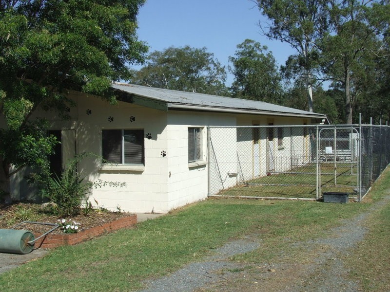 77 Smith Road, Park Ridge South QLD 4125