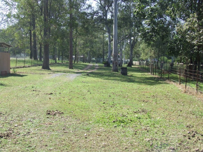 77 Smith Road, Park Ridge South QLD 4125