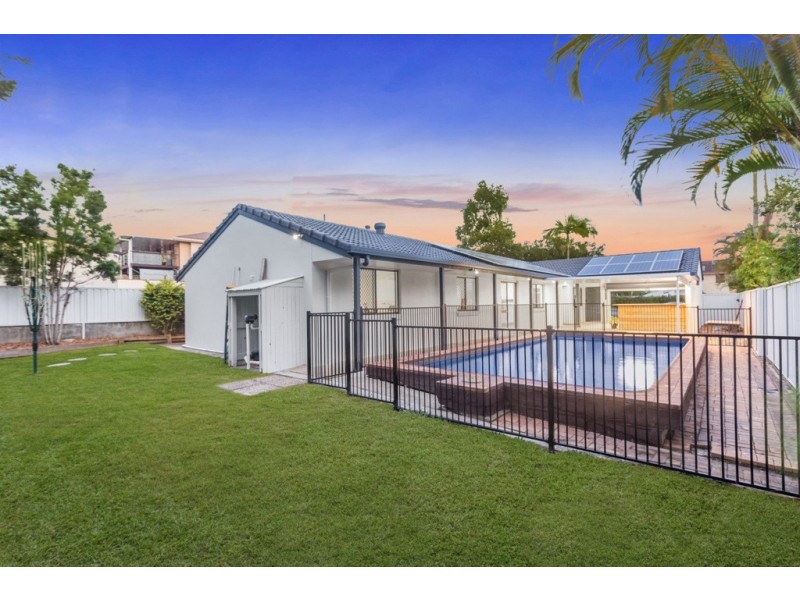 16 Sussex Drive, Albany Creek QLD 4035