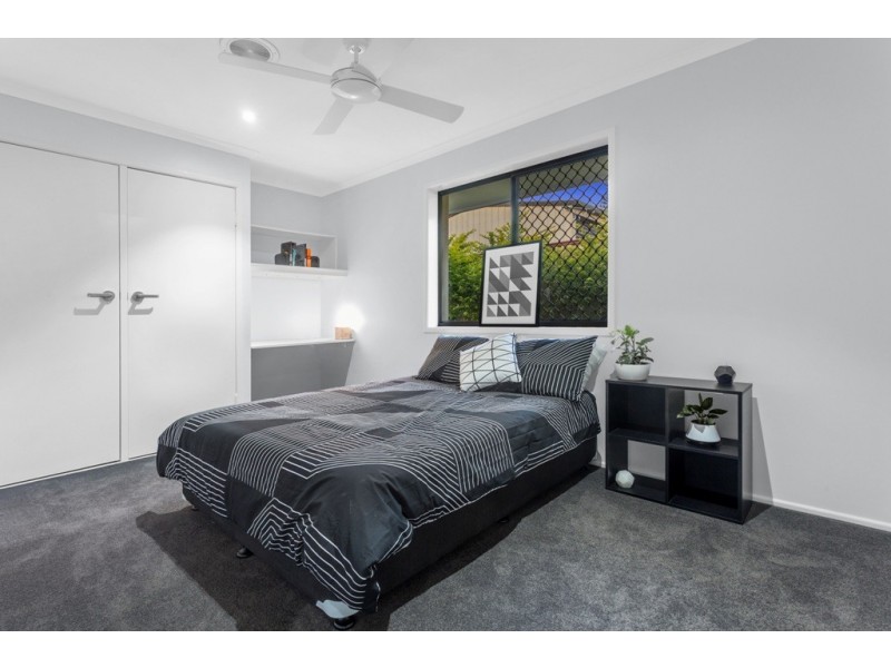 16 Sussex Drive, Albany Creek QLD 4035