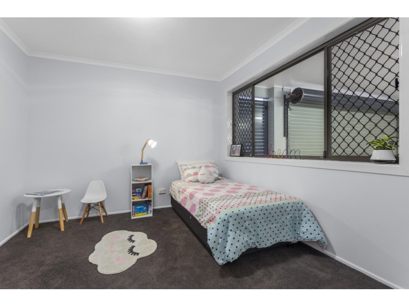 16 Sussex Drive, Albany Creek QLD 4035