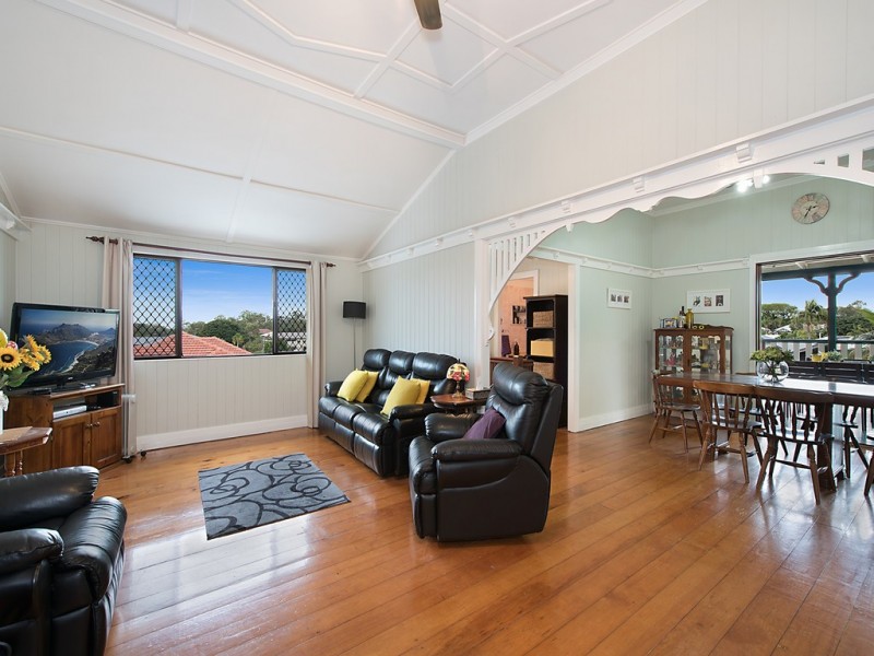 49 Eleventh Avenue, Kedron QLD 4031