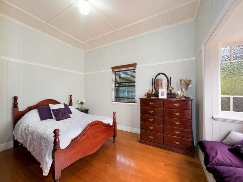 49 Eleventh Avenue, Kedron QLD 4031