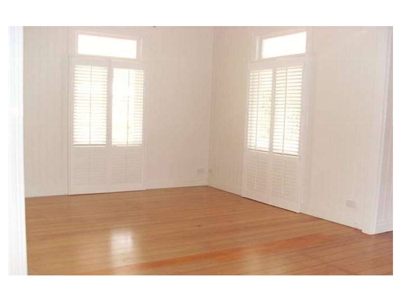 14 Henry Street, Wooloowin QLD 4030