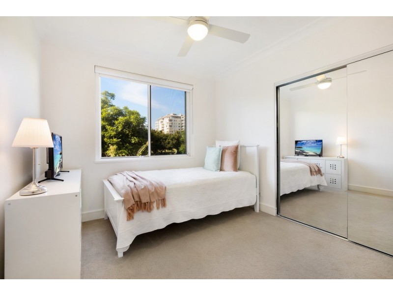 212/3 Palm Avenue, Breakfast Point NSW 2137