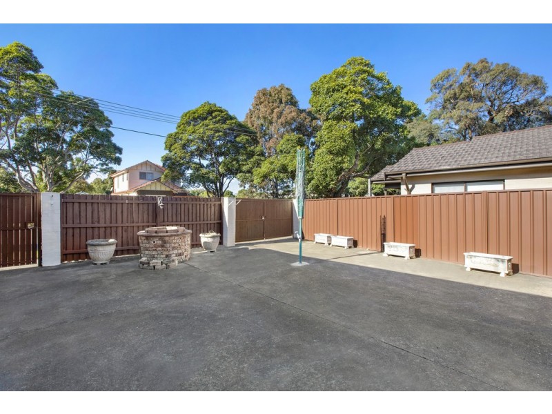 18 Roslyn Street, Ashbury NSW 2193