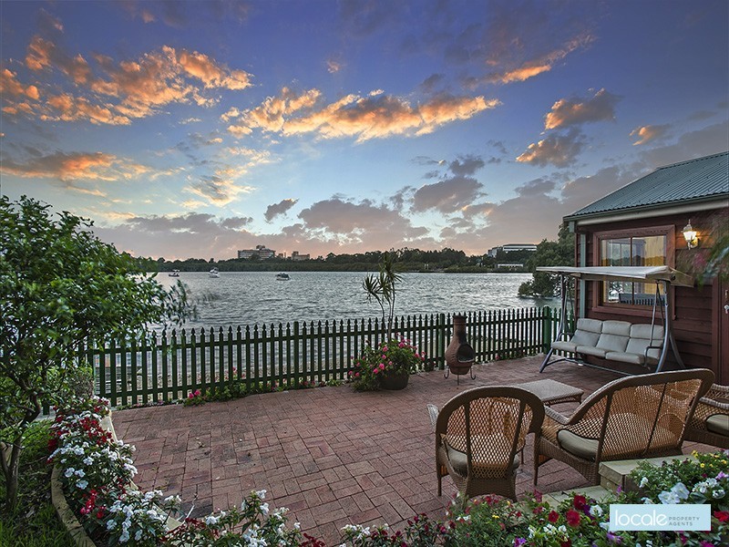 35 Llewellyn Street, Rhodes NSW 2138