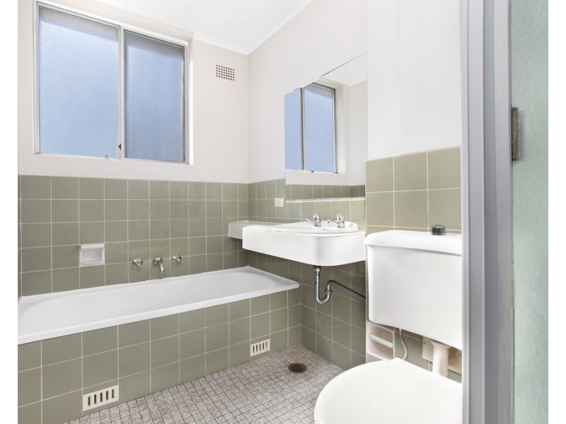 19/11 Bortfield Drive, Chiswick NSW 2046