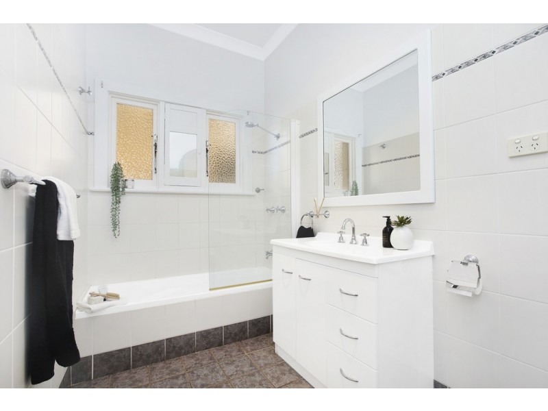 18 Byron Street, Croydon NSW 2132