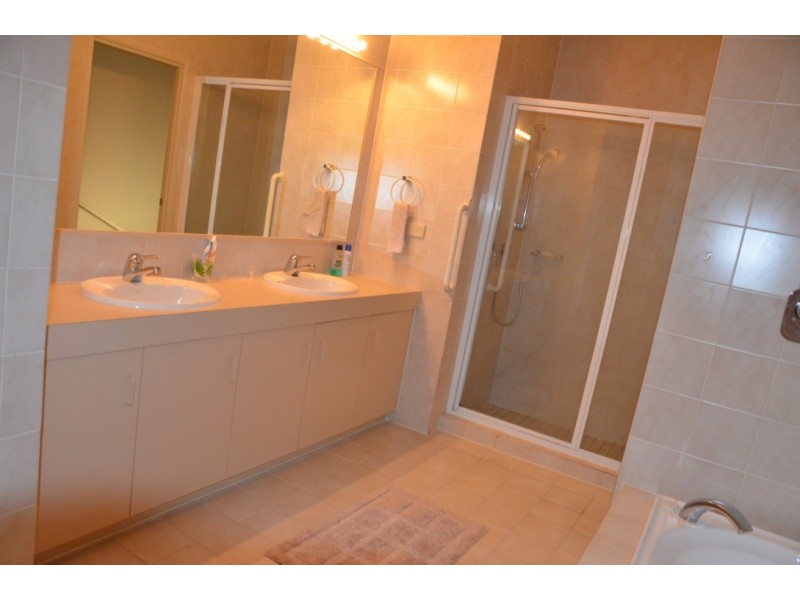 29/32 Tipuana Place, Bardon QLD 4065