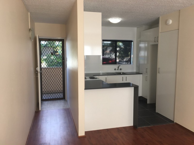 2/179 Kennigo Street, Spring Hill QLD 4000