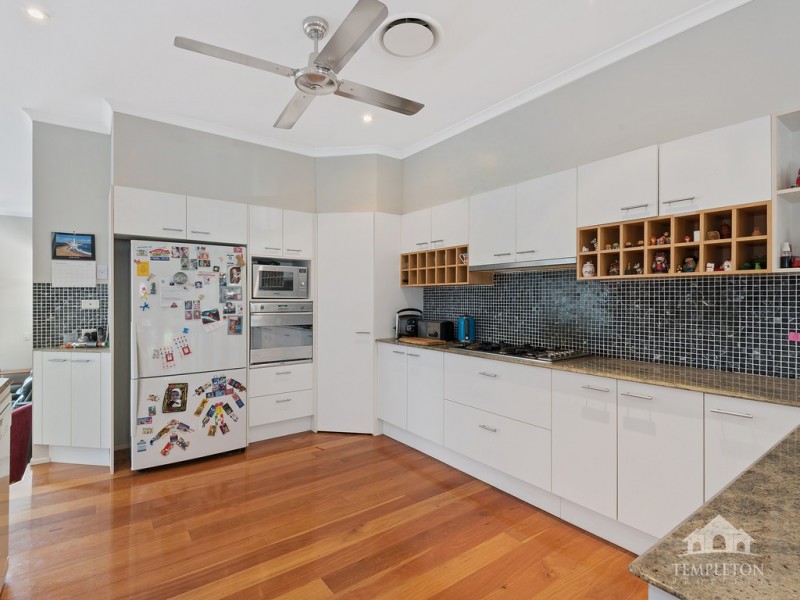 24 Queens Road, Taringa QLD 4068