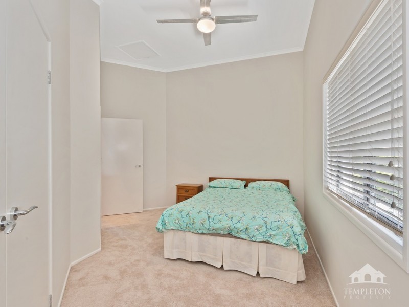 24 Queens Road, Taringa QLD 4068