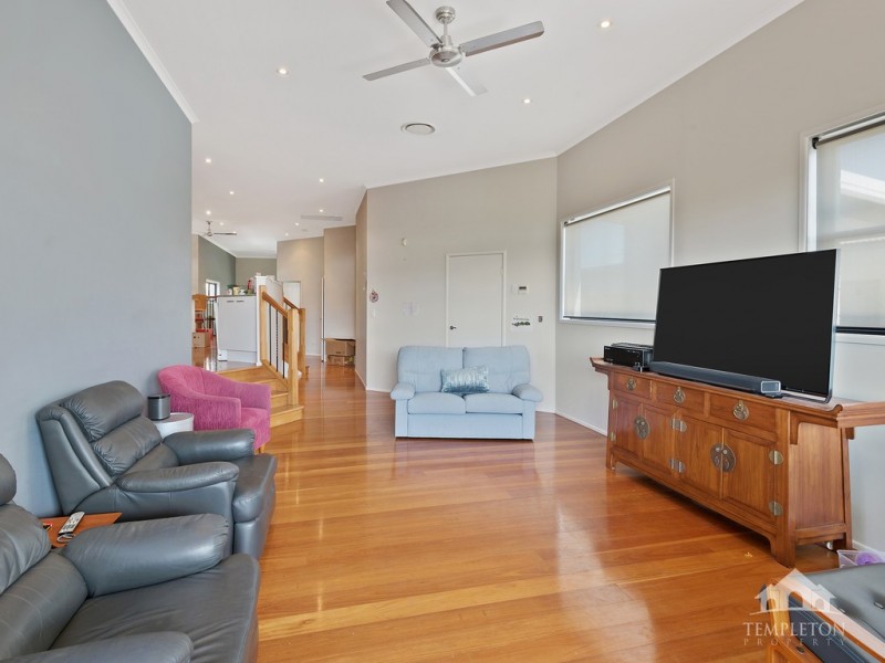 24 Queens Road, Taringa QLD 4068