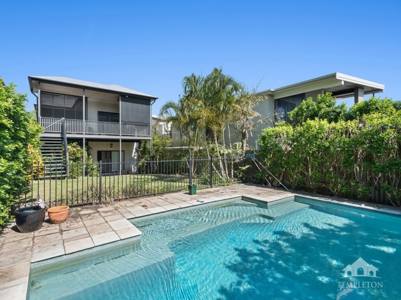 24 Queens Road, Taringa QLD 4068