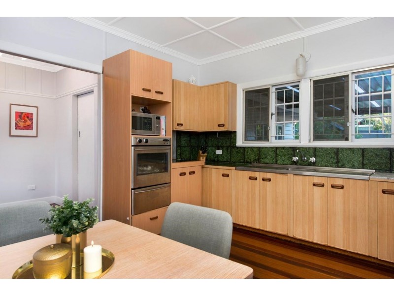 20 First Street, Camp Hill QLD 4152