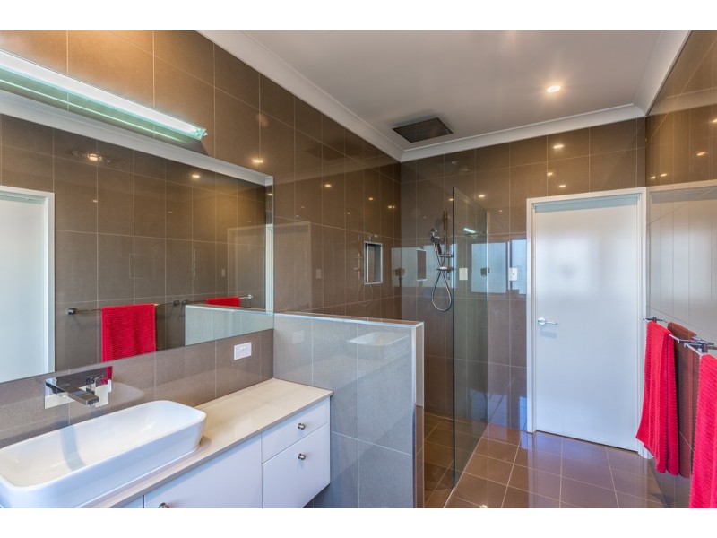 178 Trawalla Street, The Gap QLD 4061