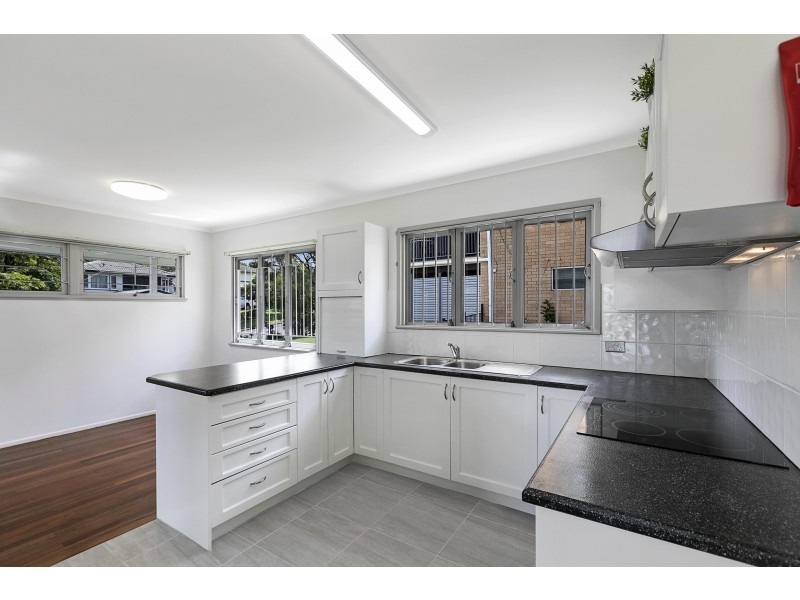 26 Rymer Street, Carina QLD 4152