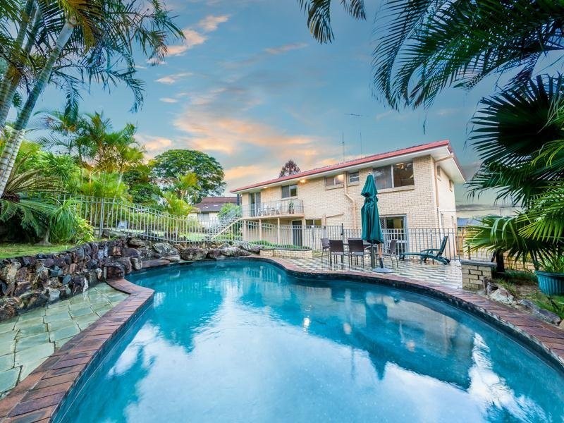 16 Trood Street, Macgregor QLD 4109