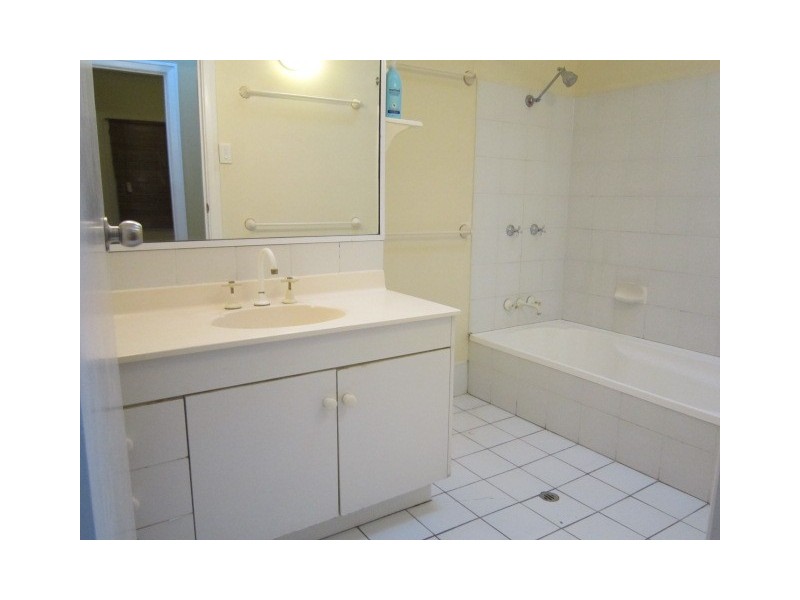 44 Burbong Street, Chapel Hill QLD 4069