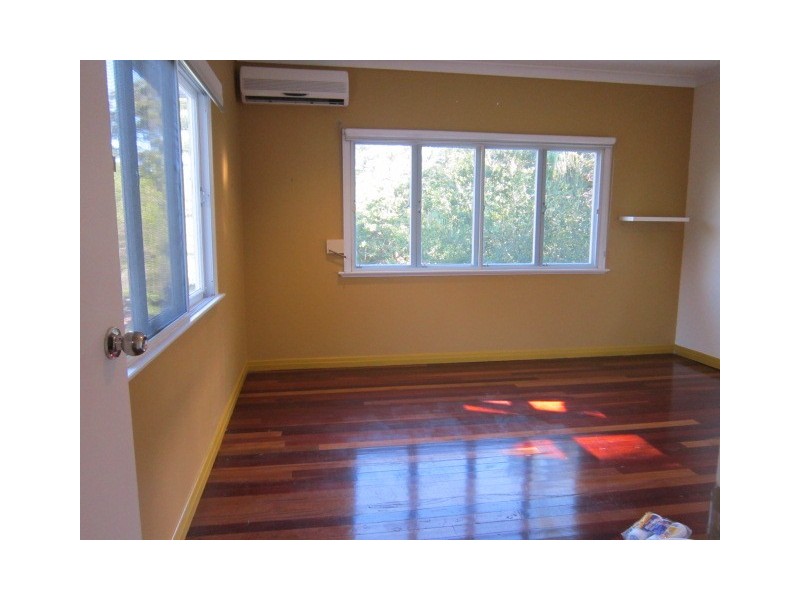 44 Burbong Street, Chapel Hill QLD 4069