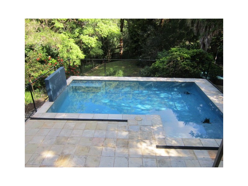 44 Burbong Street, Chapel Hill QLD 4069