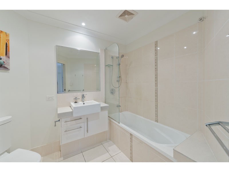 4/15 Adsett Street, Taringa QLD 4068