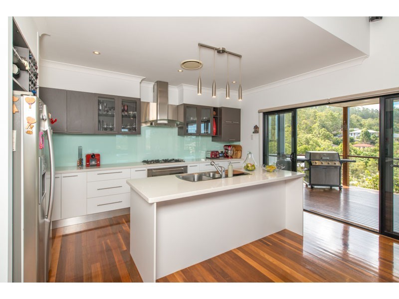 29 Valley Place, Upper Kedron QLD 4055