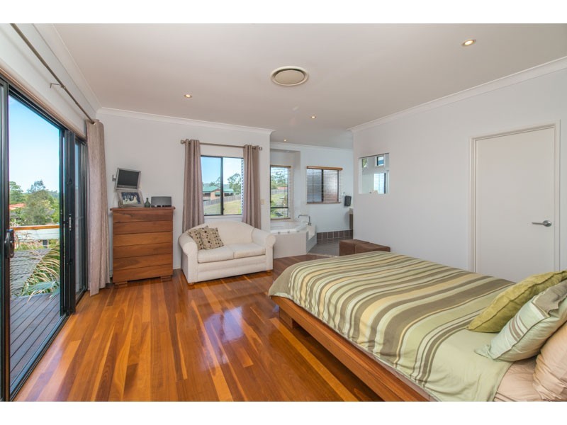 29 Valley Place, Upper Kedron QLD 4055