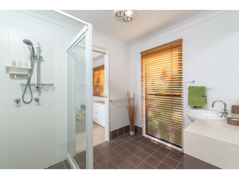 29 Valley Place, Upper Kedron QLD 4055