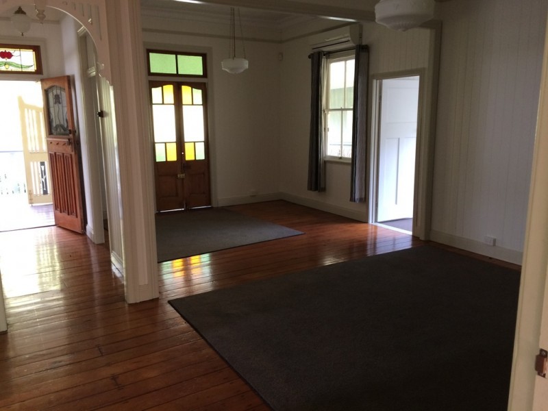 25 Nicholas Street, Windsor QLD 4030