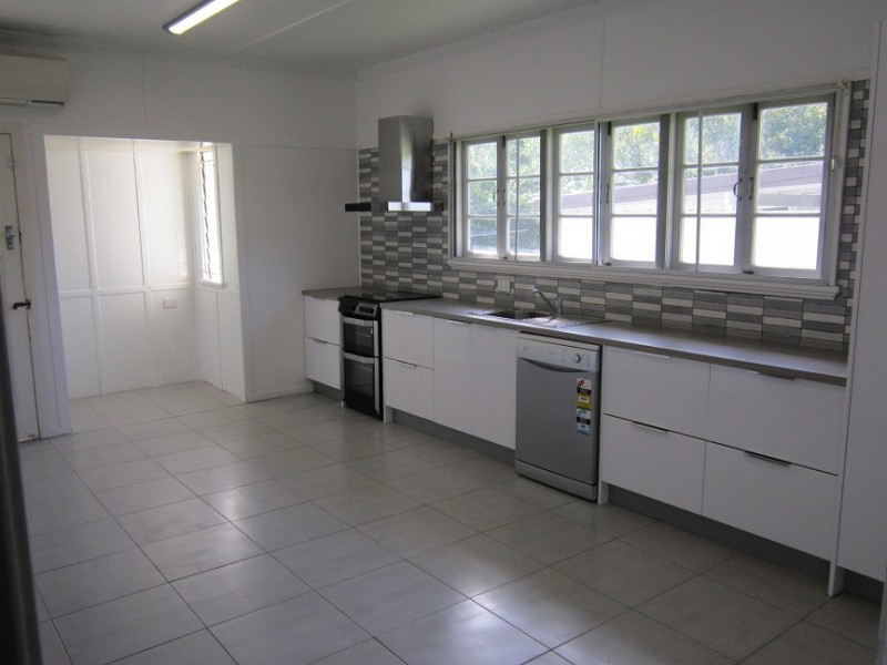 11 Boles Street, Stafford QLD 4053