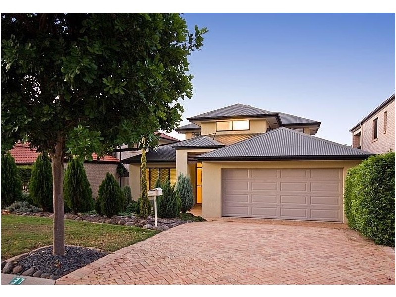 37 Alexandrina Cct, Forest Lake QLD 4078