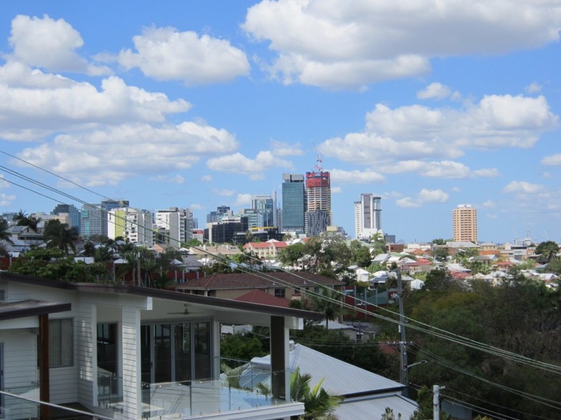 21 Stoneleigh Street, Red Hill QLD 4059