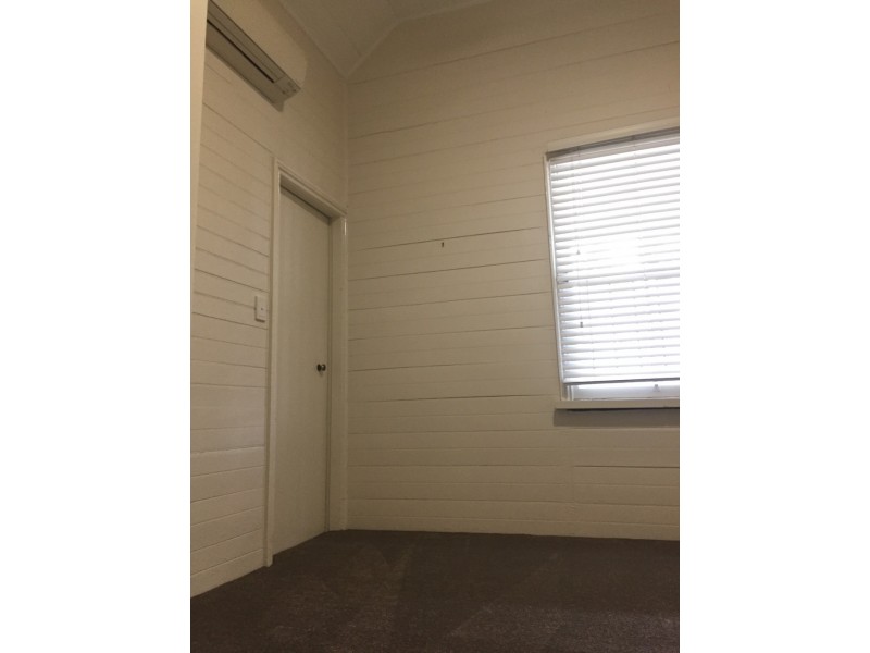 21 Stoneleigh Street, Red Hill QLD 4059