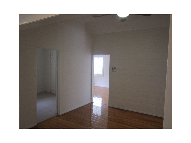 21 Stoneleigh Street, Red Hill QLD 4059